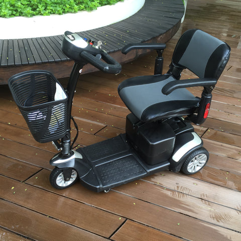 Refurbished Spitfire 3-Wheel Mobility Scooter (Silver) for Sale